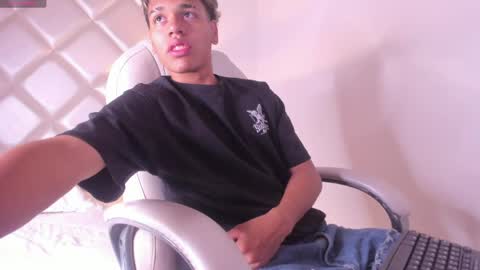 marco_deluxe online show from May 1, 2026, 11:48 am