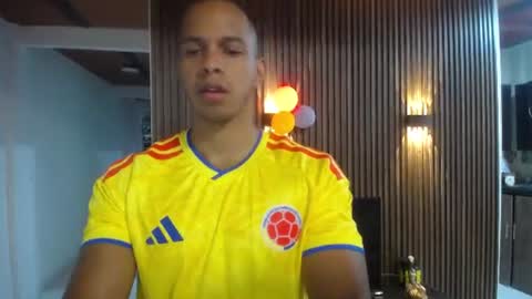 Snapshot of marco_striker chatting on June 12, 2026, 11:14 pm Marco online show from June 12, 2026, 11:14 pm