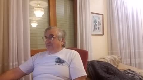 marcos260526 online show from March 8, 2026, 1:03 am