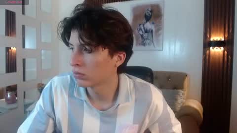 Snapshot of marcoviolet chatting on July 1, 2026, 7:35 pm marcoviolet online show from July 1, 2026, 7:35 pm