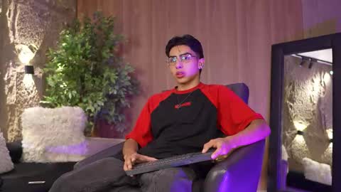 Marco and Ethan online show from October 20, 2025, 3:51 am