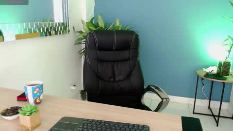 Snapshot of marcus_hanks chatting on March 1, 2025, 6:32 pm Marcus Hanks online show from March 1, 2025, 6:32 pm