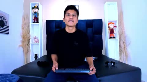 marcus hans online show from October 21, 2025, 12:06 pm