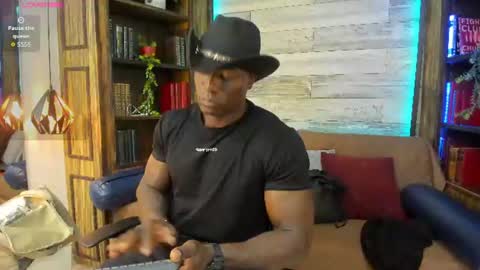 Snapshot of marcusblack_ chatting on June 24, 2026, 2:16 pm Marcusssss online show from June 24, 2026, 2:16 pm
