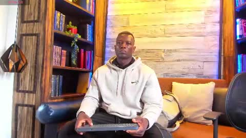 Snapshot of marcusblack_ chatting on July 18, 2026, 12:42 pm Marcusssss online show from July 18, 2026, 12:42 pm