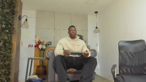 Snapshot of marcusblack_ chatting on August 3, 2026, 11:37 am Marcusssss online show from August 3, 2026, 11:37 am
