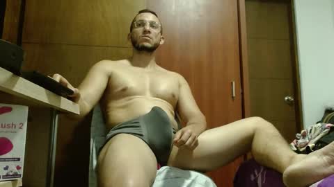   online show from October 4, 2025, 1:03 am