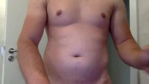 marcwholoves26 online show from May 5, 2026, 9:28 am