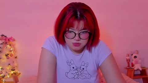 Snapshot of marcy_grey chatting on December 19, 2024, 1:28 am danna online show from December 19, 2024, 1:28 am