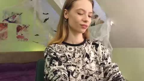  - Alisa online show from October 31, 2025, 6:25 am