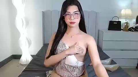 Snapshot of margaret_deluxe chatting on February 25, 2025, 10:07 pm MARGARET online show from February 25, 2025, 10:07 pm