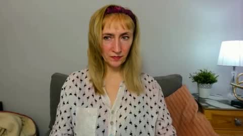 margaretmature online show from February 25, 2025, 4:21 pm