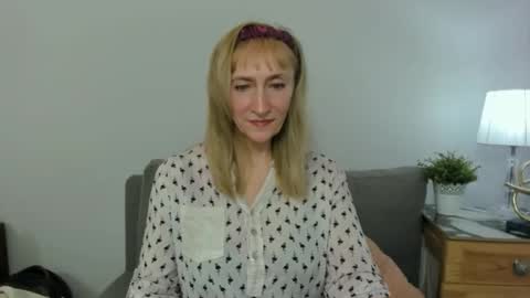 margaretmature online show from February 25, 2025, 7:25 pm