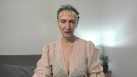 margaretmature online show from September 19, 2025, 12:06 pm