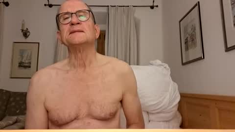 marginalie online show from November 29, 2025, 9:18 pm