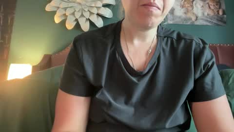 Snapshot of margolane chatting on June 7, 2026, 5:38 pm Elle online show from June 7, 2026, 5:38 pm