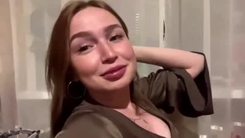 Chloe online show from June 13, 2026, 8:29 pm