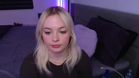 margot_robbie7 online show from January 15, 2026, 11:08 pm