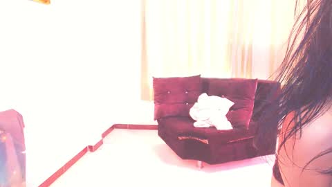 mari4you69 online show from December 15, 2024, 2:37 pm