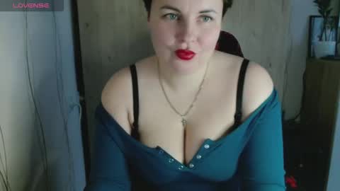 Mari online show from October 24, 2025, 6:54 am