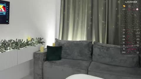 mari_nett online show from December 16, 2024, 8:26 pm