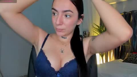 mari_salgado online show from October 7, 2025, 11:40 am