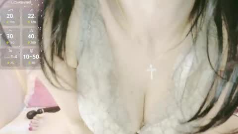 mari_tokyo online show from May 27, 2026, 10:56 am