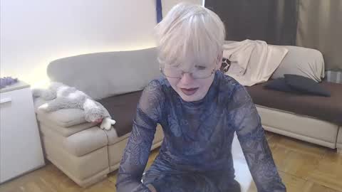 Mari online show from April 20, 2026, 2:53 pm