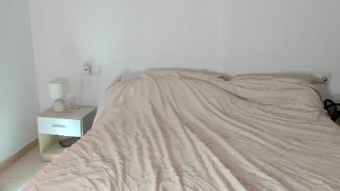 Itslablonde online show from June 16, 2026, 3:25 pm