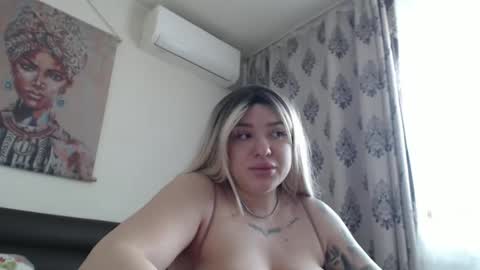 mariabloom999 online show from February 5, 2026, 7:46 am