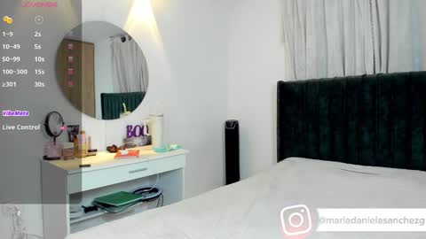 mariadanielasanchez online show from October 21, 2025, 1:39 am