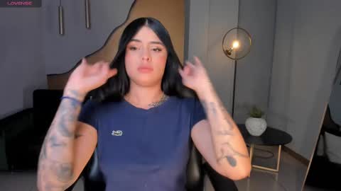MARIA HERRERA  online show from March 5, 2025, 2:46 am