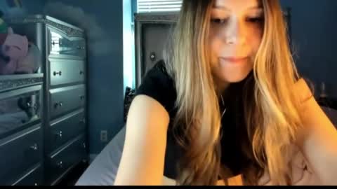 Pinkkitty online show from April 8, 2026, 12:10 am