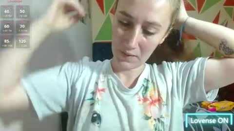 mariam_wish1 online show from June 24, 2026, 5:01 pm
