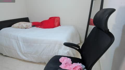   Mariam Castiblanco online show from April 3, 2026, 7:56 pm