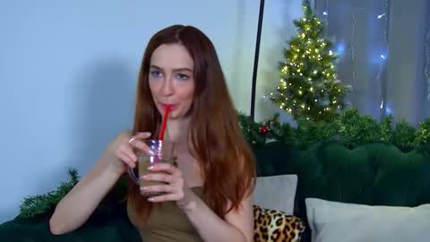 Snapshot of mariamenson chatting on December 18, 2025, 6:47 pm MariaMenson online show from December 18, 2025, 6:47 pm