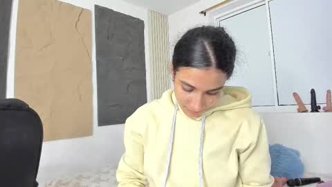 Marian online show from November 22, 2025, 10:36 am