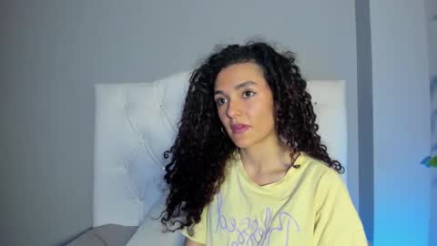 Snapshot of marian_skinny chatting on December 20, 2024, 8:23 pm Marian online show from December 20, 2024, 8:23 pm