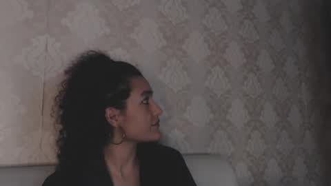 Snapshot of marian_skinny chatting on January 7, 2025, 11:03 pm Marian online show from January 7, 2025, 11:03 pm