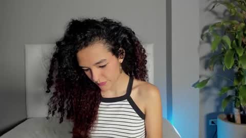 Snapshot of marian_skinny chatting on January 12, 2025, 11:15 pm Marian online show from January 12, 2025, 11:15 pm