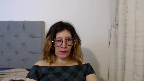 Snapshot of mariana124_ chatting on December 23, 2024, 9:08 pm Mariana online show from December 23, 2024, 9:08 pm