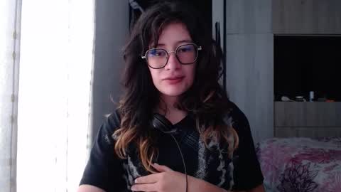 Snapshot of mariana124_ chatting on October 2, 2025, 1:40 pm Mariana online show from October 2, 2025, 1:40 pm