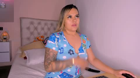 Snapshot of mariana__roe chatting on January 4, 2025, 12:37 am Mariana Roe online show from January 4, 2025, 12:37 am