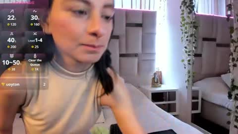 mariana__thompson online show from July 19, 2026, 1:15 pm