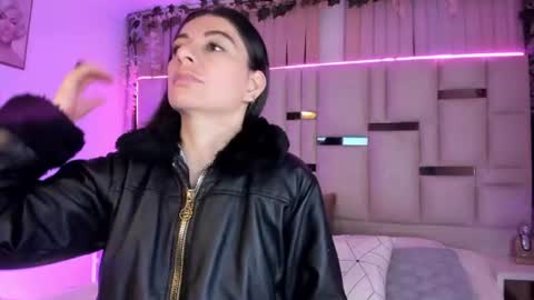 mariana__thompson online show from July 28, 2026, 2:40 am