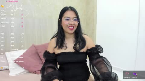 Snapshot of mariana_allen chatting on January 26, 2025, 3:59 am Mariana Allen online show from January 26, 2025, 3:59 am