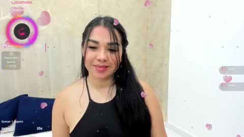 Snapshot of mariana_allen chatting on November 12, 2025, 10:09 pm Mariana Allen online show from November 12, 2025, 10:09 pm