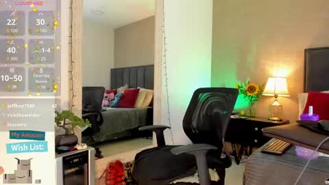 Mar y online show from March 1, 2025, 8:53 pm