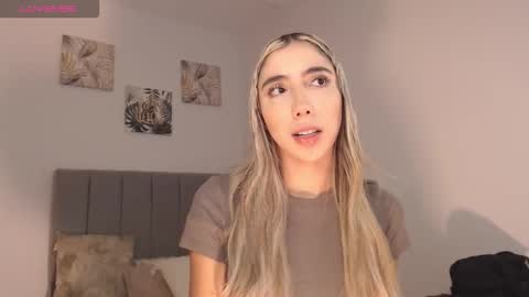 Mariana online show from March 30, 2026, 8:21 pm