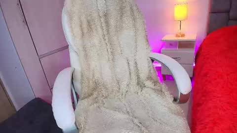 Mariana Gomez online show from March 7, 2025, 6:54 pm